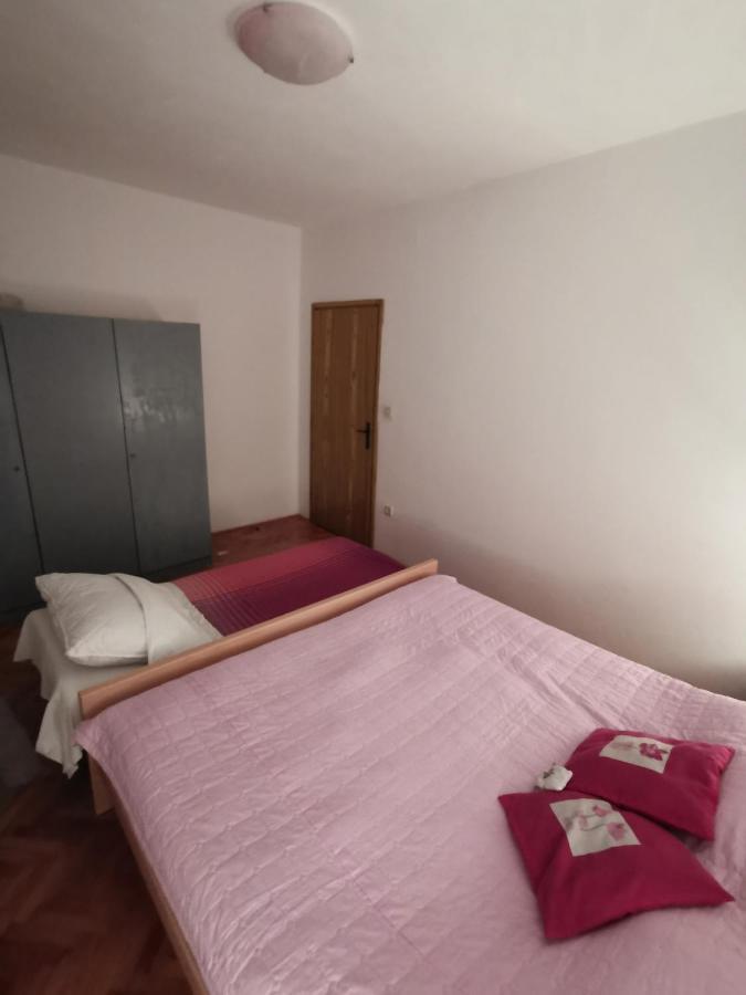 Apartamento Apartments Simuni Šimuni